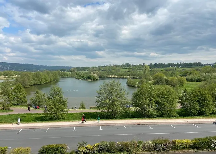 Vue Mer Et Verdure